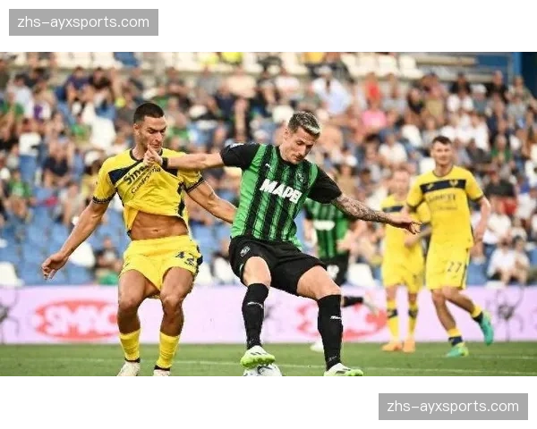 保级关键战前瞻：维罗纳与萨勒尼塔纳的六分对决